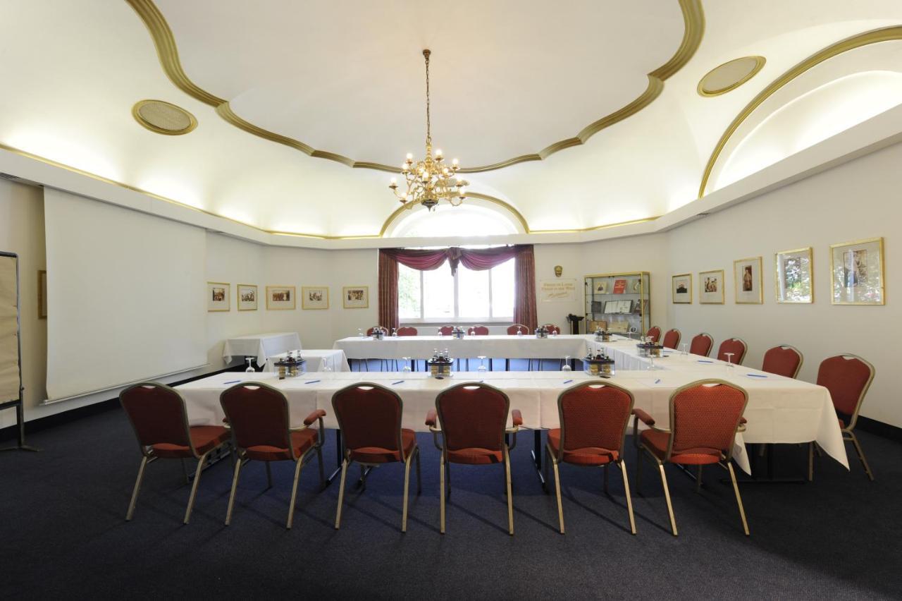 Parkhotel Kurhaus Бад Кройцнах Екстериор снимка